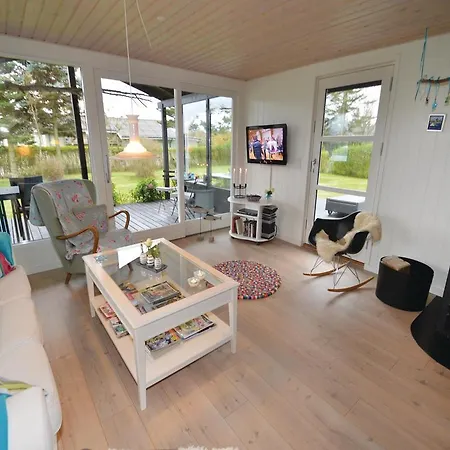 Three-bedroom Holiday In Hjorring * Lønstrup