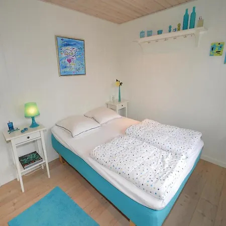 Three-bedroom Holiday In Hjorring