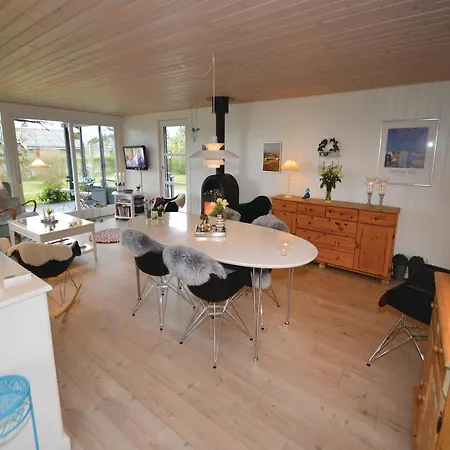 Prázdninový dům Three-bedroom Holiday In Hjorring *